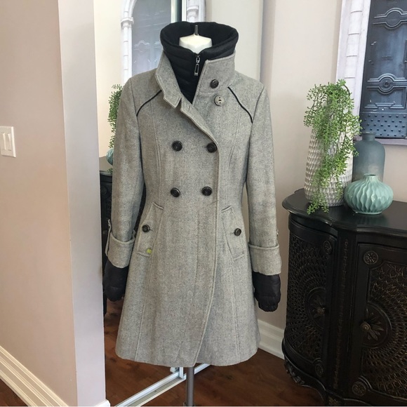 Grey herringbone coat by Soia & Kyo. Size xs with removable collar and cuffs - Picture 15 of 15